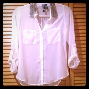 ON HOLD FOR @aberle_2018 -White sheer blouse