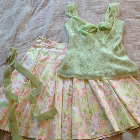 Elie Tahari Dresses & Skirts - Elie Tahari Pink and Green Skirt with Green Tank