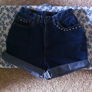 High waist Levi shorts✌️