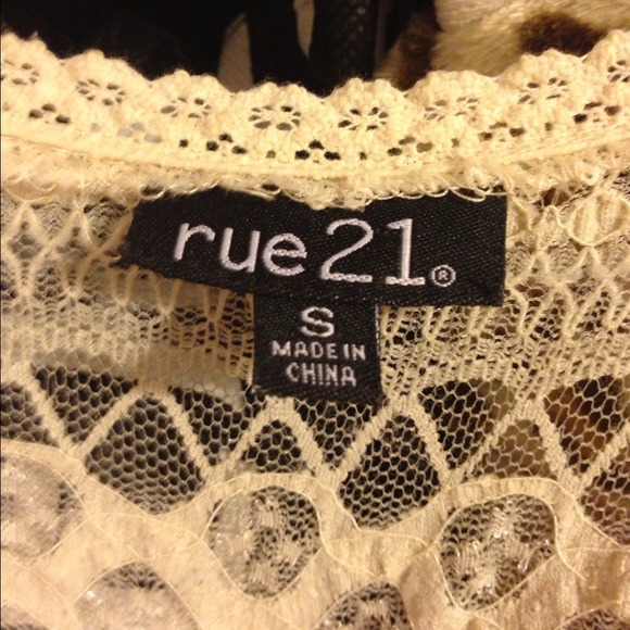 Cute sleeveless cardigan/pullover.! - Picture 3 of 4