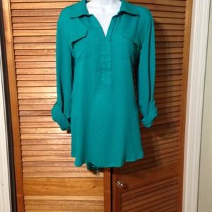 🔴Sold in bundlr🔴🌺NWT, Kenar Sea Green Top