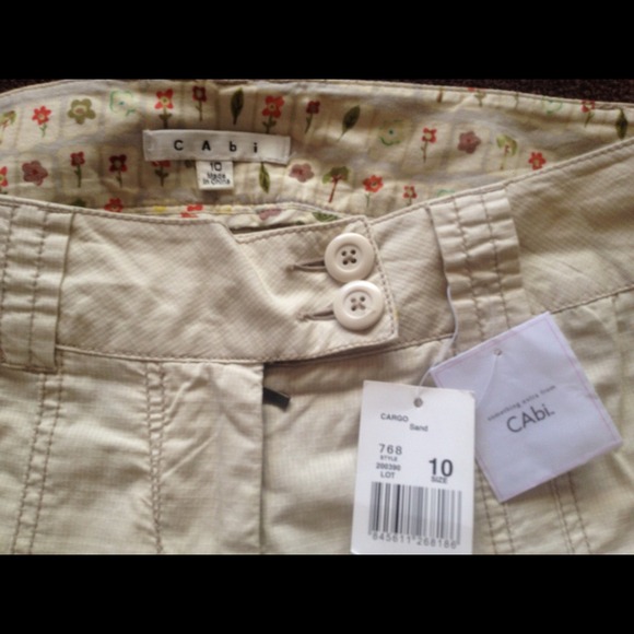 NWT Cabi Cargo Capris