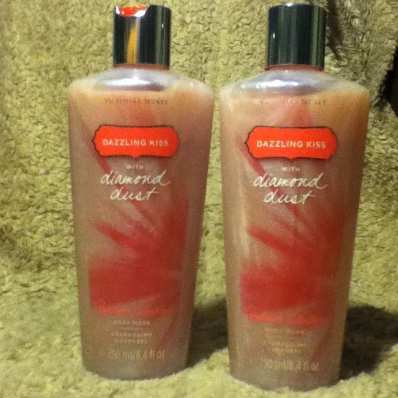 Victoria's Secret dazzling kiss body wash