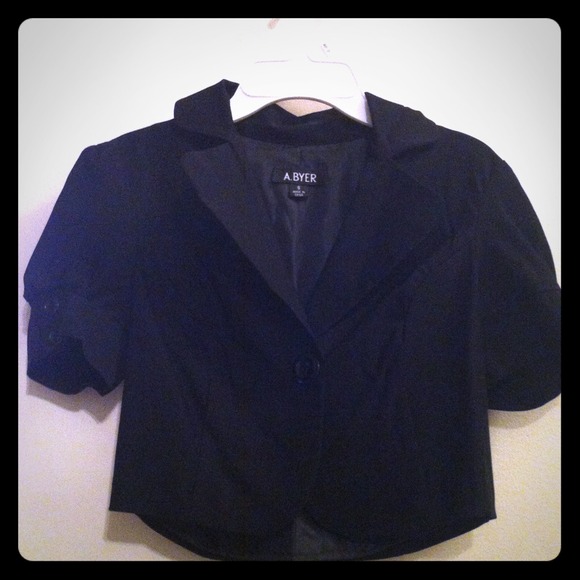 Black crop blazer S