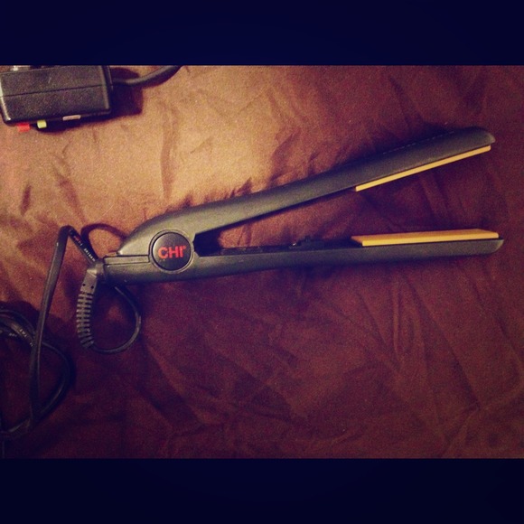 CHI hair straightener