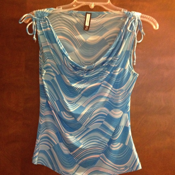 Sleeveless blouse