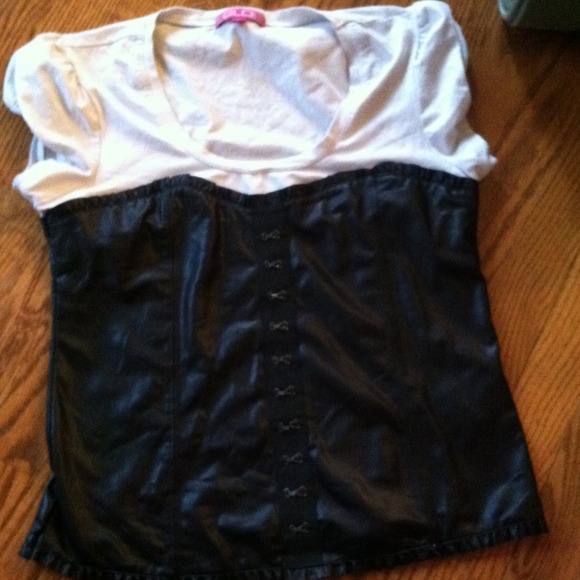 Cute corset looking shirt