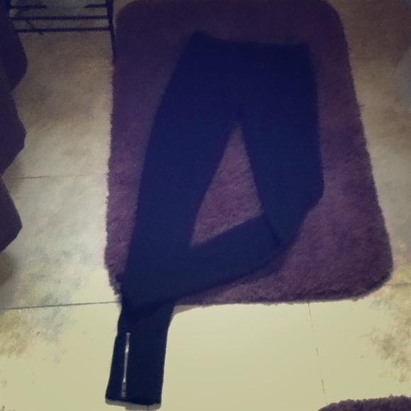 Black leggings!
