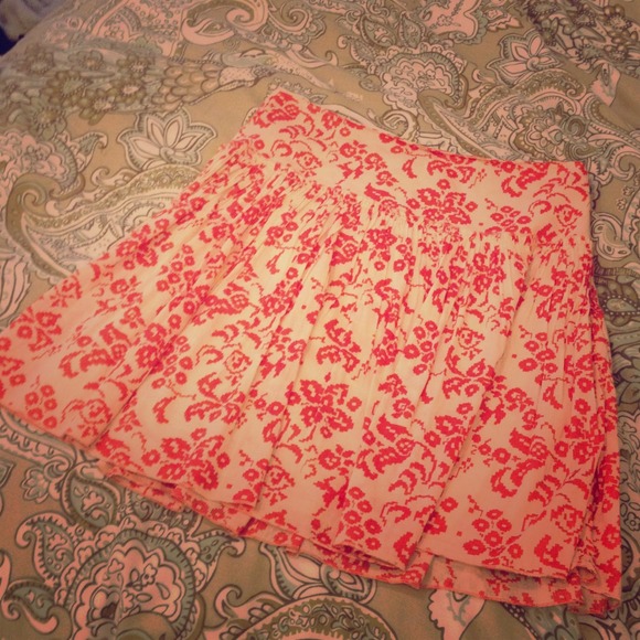 Reduced!! Floral print Gap skirt