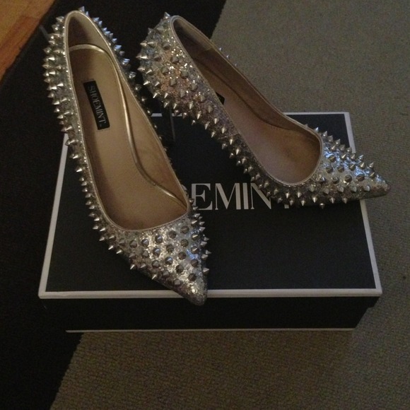 ✨Newly Reduced✨ Shoemint Zoe Pumps