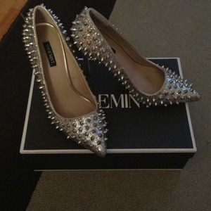 ✨Newly Reduced✨ Shoemint Zoe Pumps