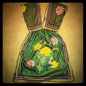 🌸 Trade 🌸Beautiful silky summer dress ON tank