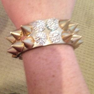 Gold spike and diamond bracelet