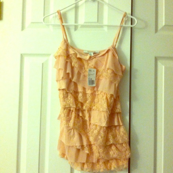 ❤Bundle for loveboo ruffled tank top/white sweater