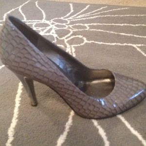 Bundle- JS Heels, 7 Crops and Cream vest!