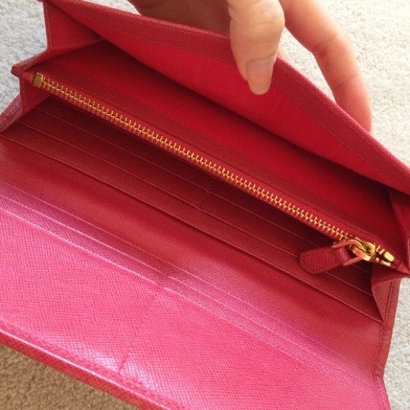 Authentic Prada Saffiano Leather Wallet - Picture 4 of 4