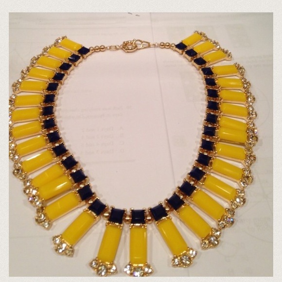Jewelry - One gorgeous HIGH QUALITY necklace