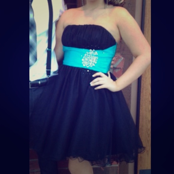 Dress - Picture 1 of 1