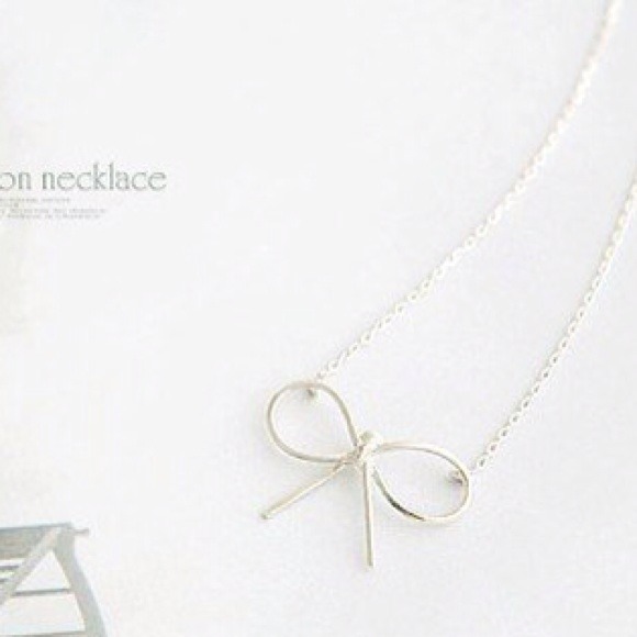 RIBBON BOW SILVER TONE NECKLACE - Picture 2 of 4