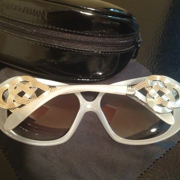 SOLD - Giorgio Armani Sunglasses - Picture 3 of 4