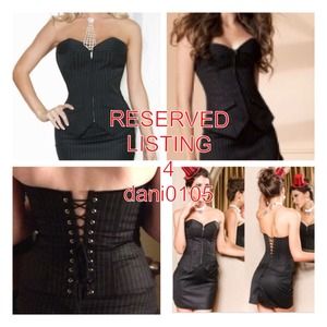 📝"Board Room Babe" pinstripe corset👠