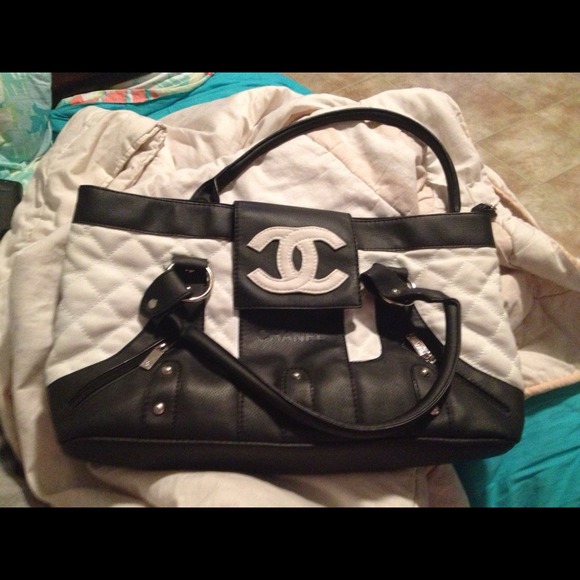 ❤ON HOLD❤Chanel inspired bag