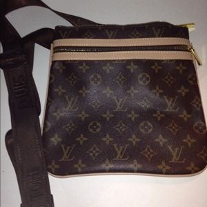 Louis Vuitton Bosphore Massenger Crossbody bag