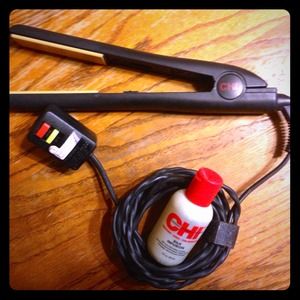 CHI flat irion in excellent condition !!👍