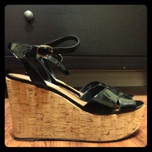 STEVE MADDEN Fllora in Black Patent Wedges