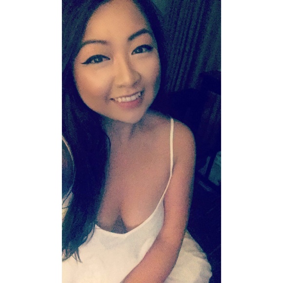 Meet your seller! 💘 - Picture 1 of 2