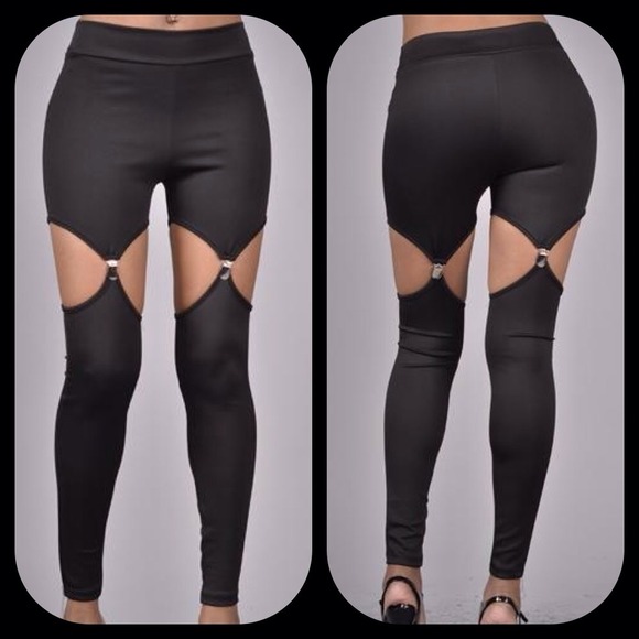 💢REDUCED💢BLACK GARTER LEGGINGS