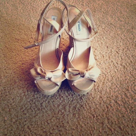 Reduced!!!!! Steve madden wedges
