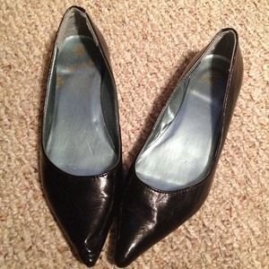 Blink Pointy Toe Flats - Black - Size 7