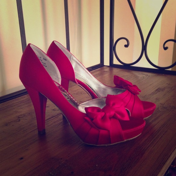 Red crimson dress heels