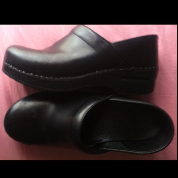 🚫SOLD 💕New DANSKO clogs