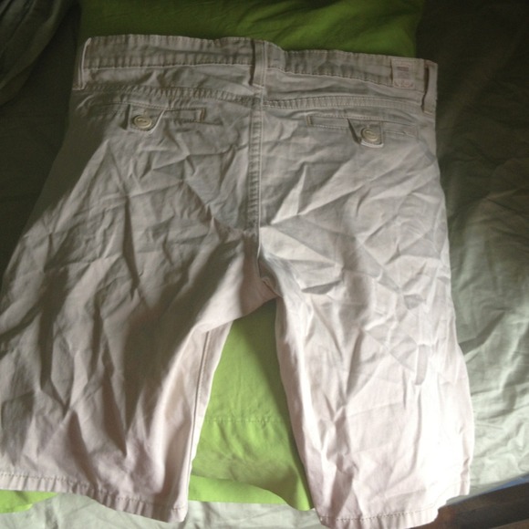 Khaki Bermuda shorts - Picture 2 of 4
