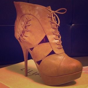 Tan Pumps. Never been worn.