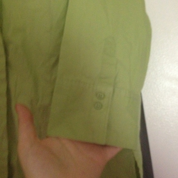 Light green button up shirt - Picture 2 of 2