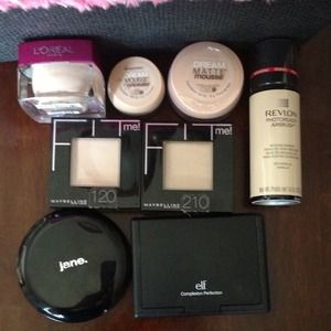 Bundle of foundation concealer and powders