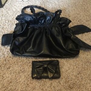 💥REDUCED💥Large purse w/ bows & matching wallet