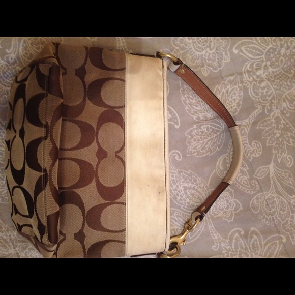 SOLD!!!  🚫Authentic Coach Handbag - Picture 2 of 4
