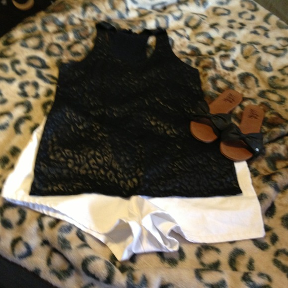 Black leopard tank