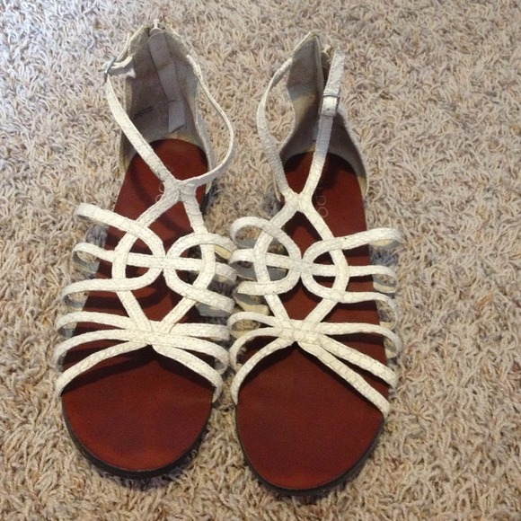 ALDO Cream Snakeskin Gladiators Sandals. Size 11.