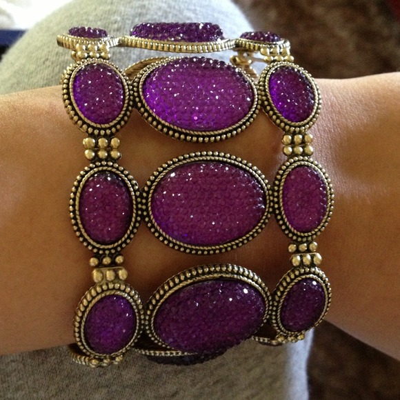 Very elegant bracelet