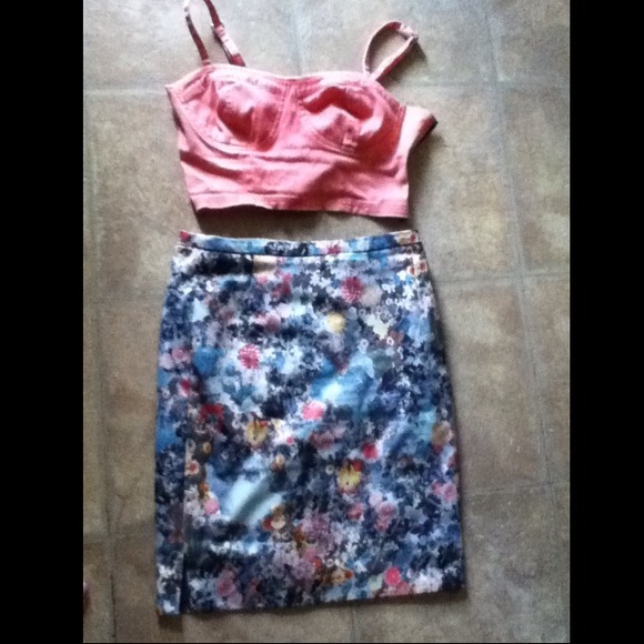 H&M high waist pastel floral skirt.