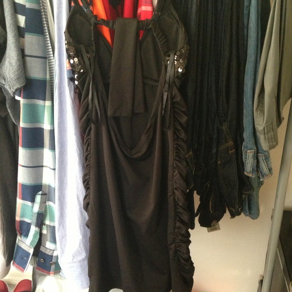 Very sexy dress perfect for a night out - Picture 2 of 2