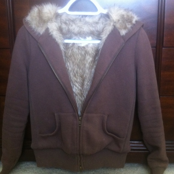 Brown Faux Fur Jacket So Cute!💕 🎀REDUCED..again