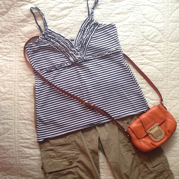 Gap ruffle tank