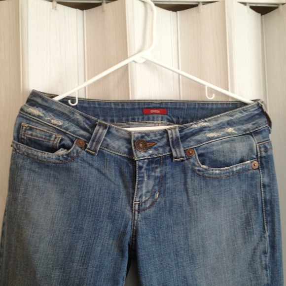 Guess Jeans! - Picture 2 of 4