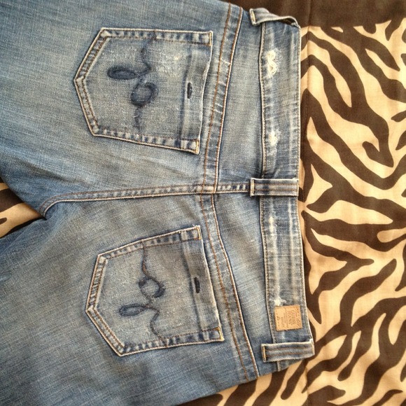 Guess Jeans! - Picture 3 of 4